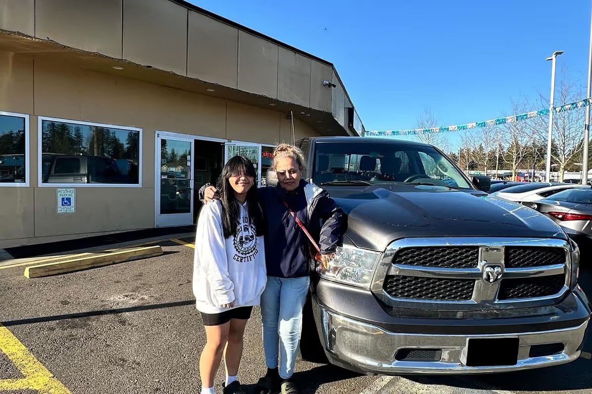 Customer vehicle photo