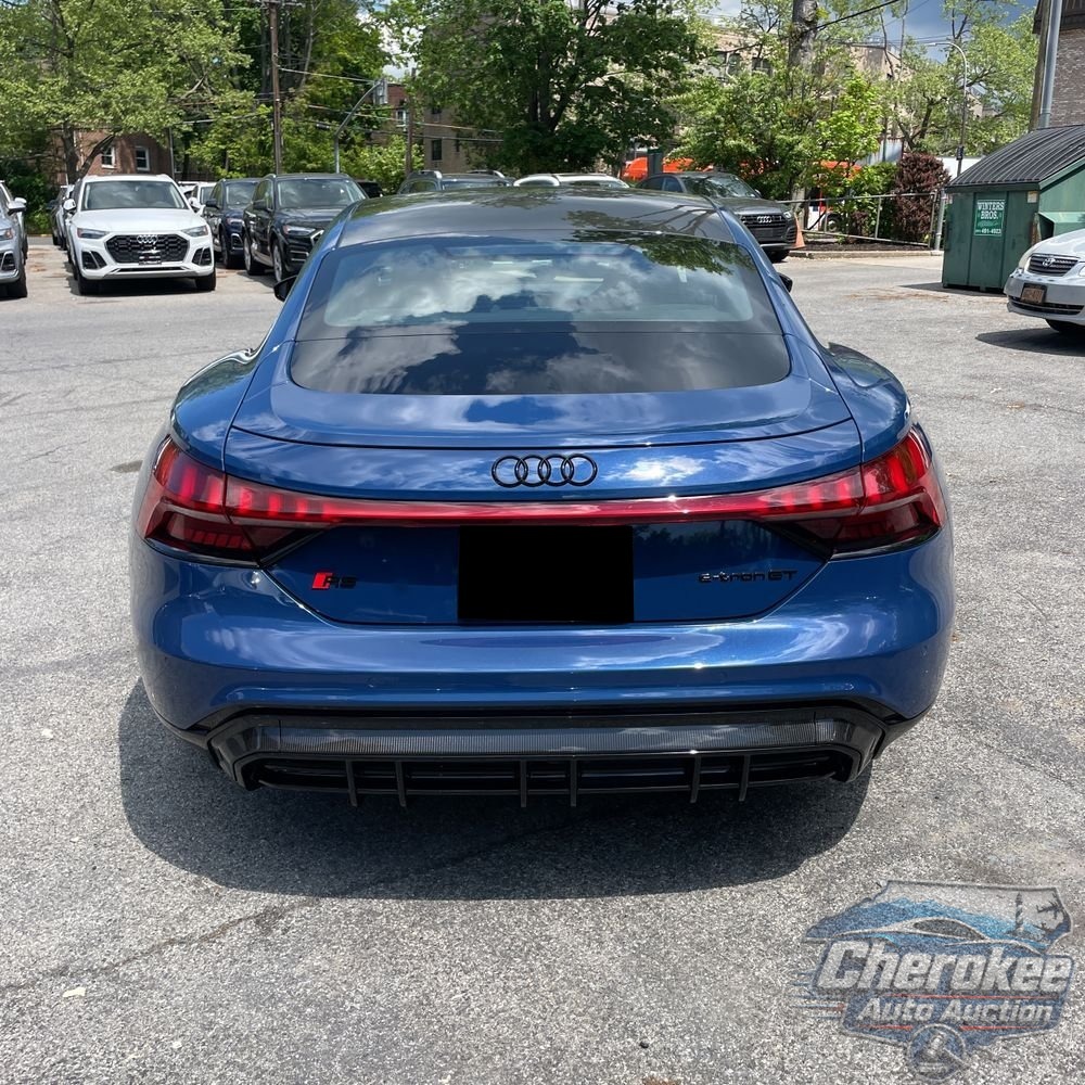 2022 Audi e-tron GT RS