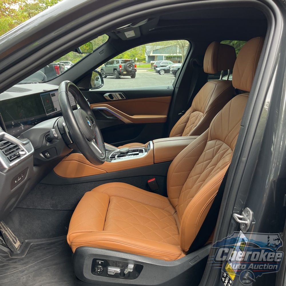 2024 BMW X6 M60i