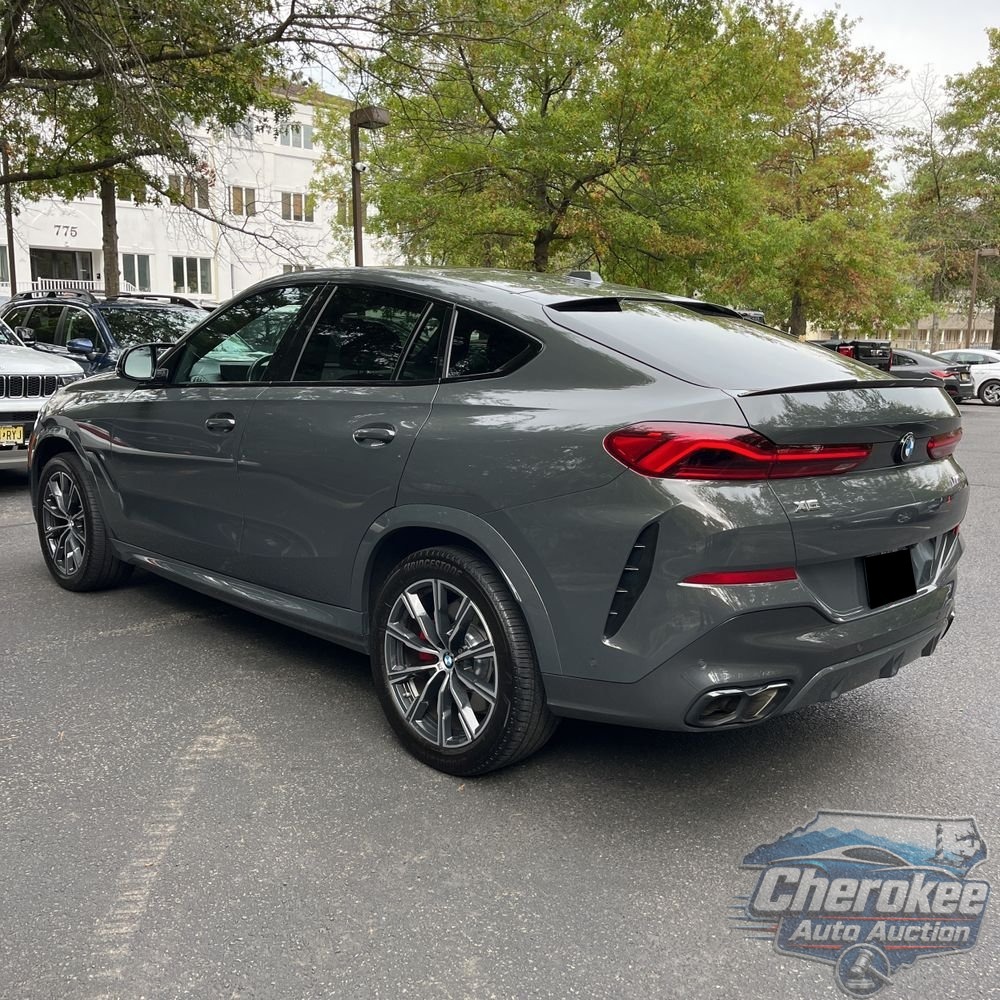 2024 BMW X6 M60i