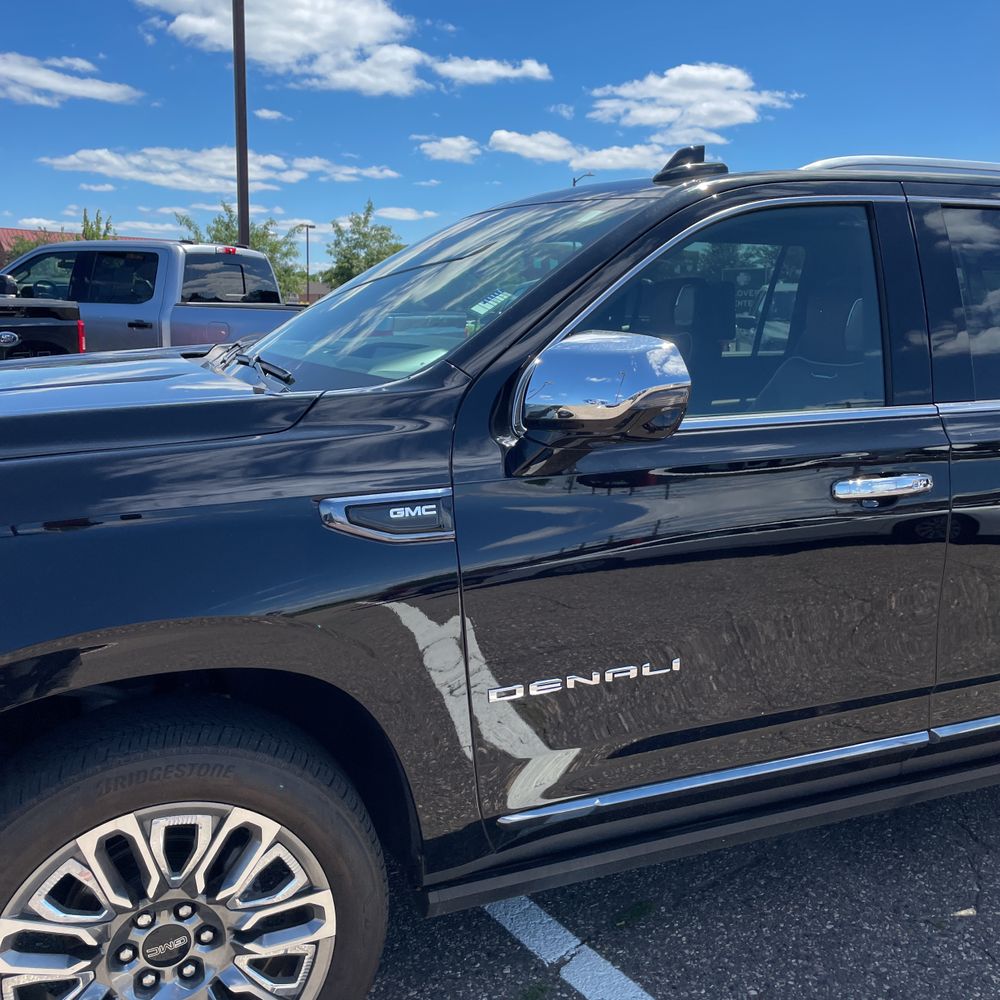 2023 GMC Yukon XL Denali Ultimate