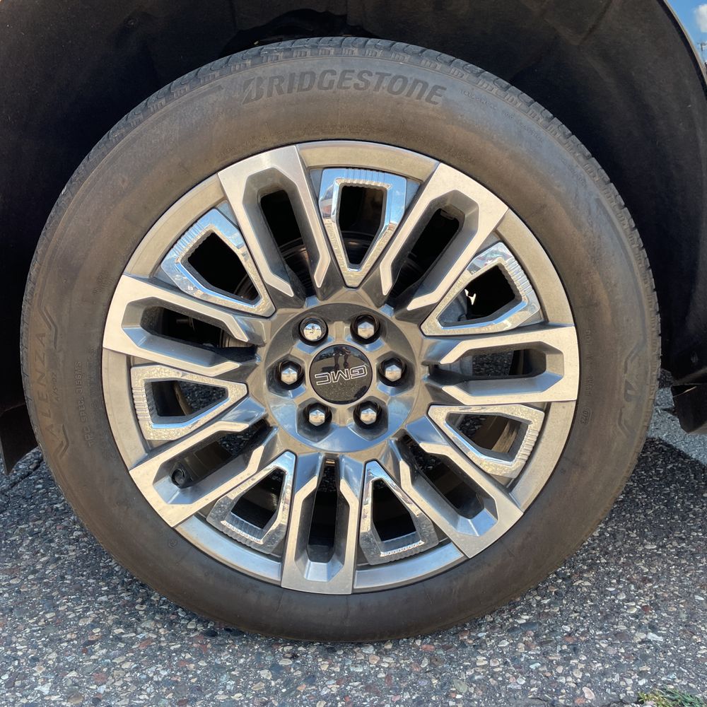 2023 GMC Yukon XL Denali Ultimate