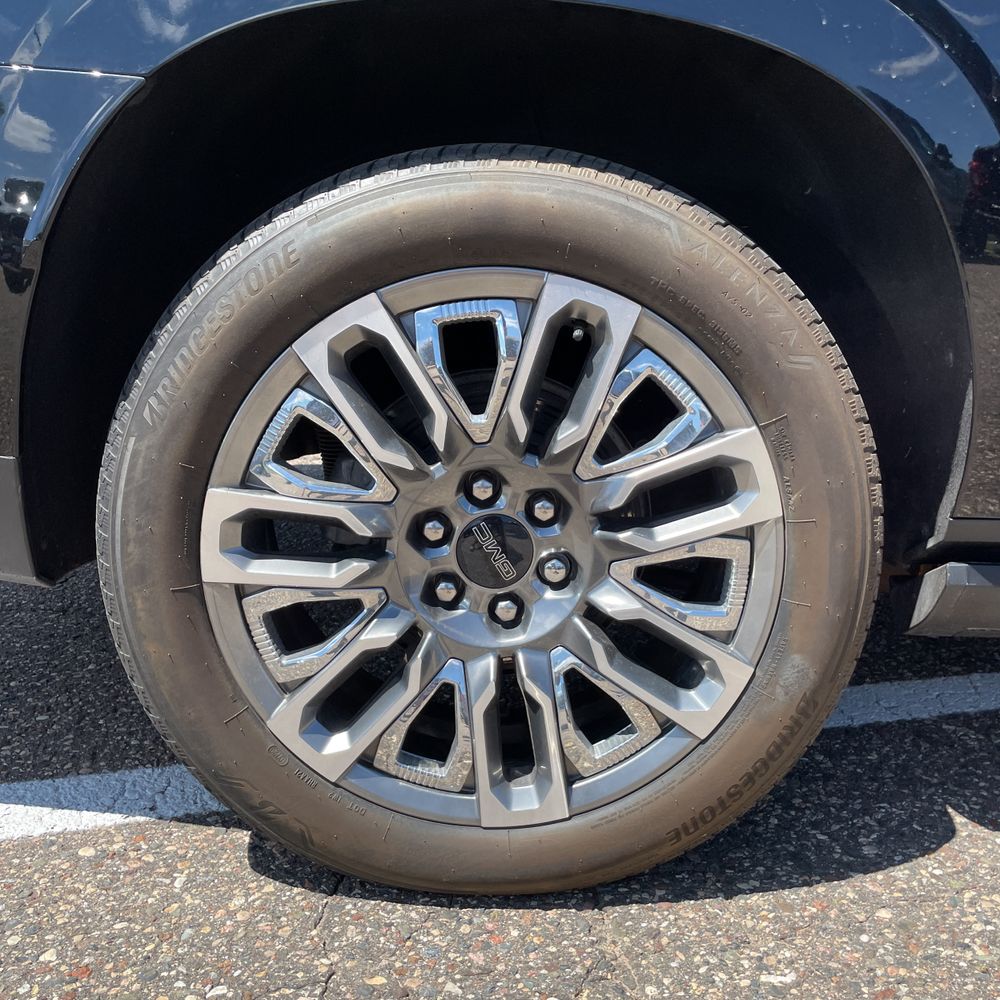 2023 GMC Yukon XL Denali Ultimate