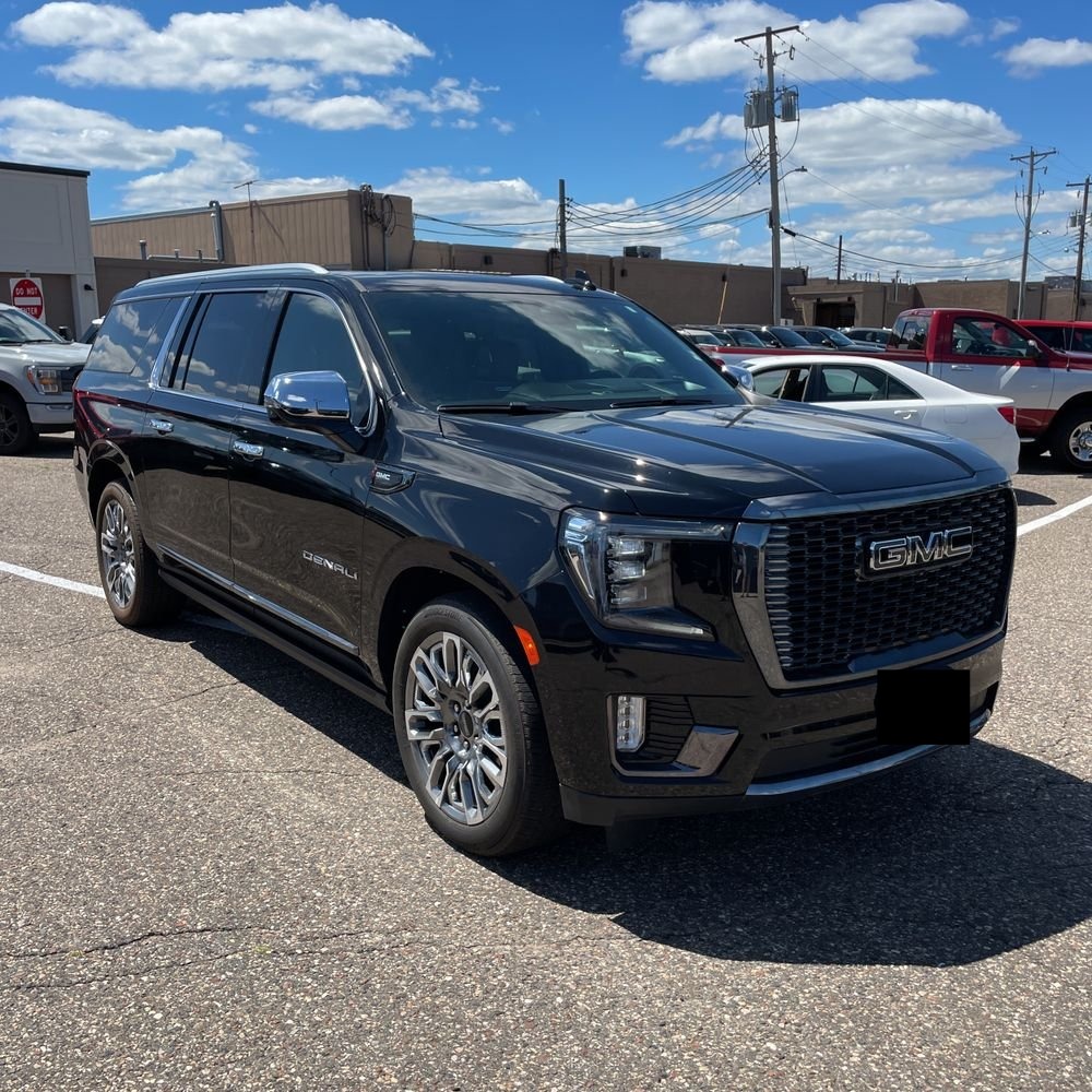 2023 GMC Yukon XL Denali Ultimate