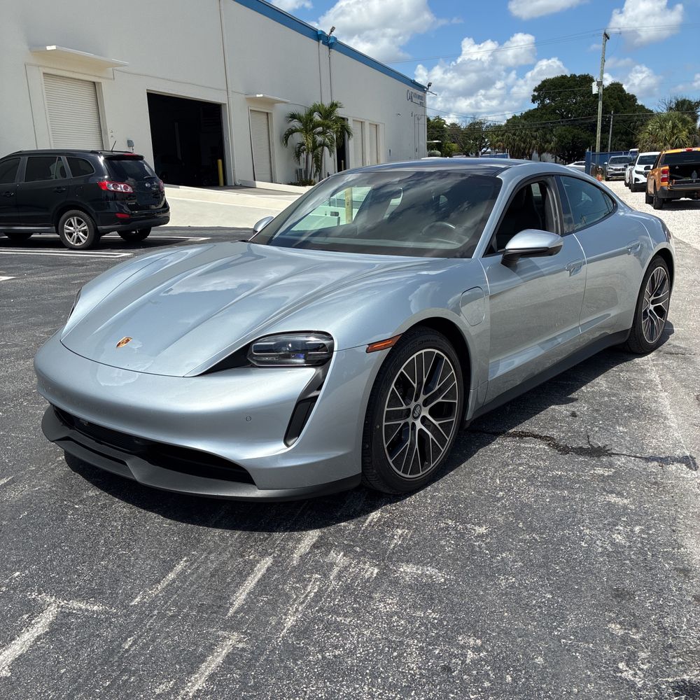 2022 Porsche Taycan Base
