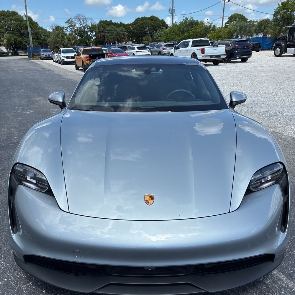 2022 Porsche Taycan Base