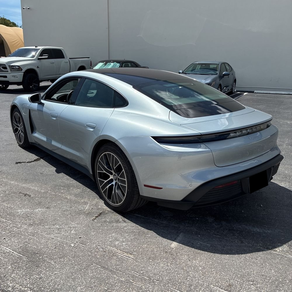 2022 Porsche Taycan Base
