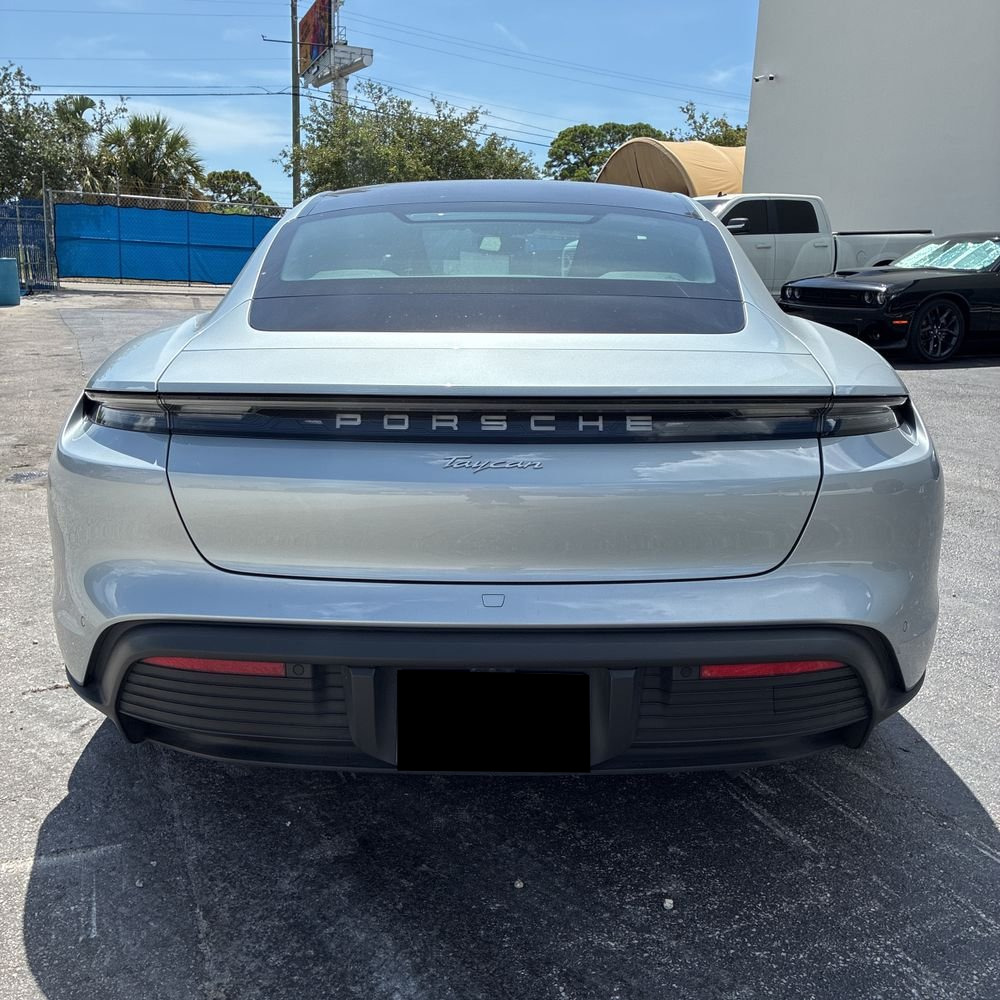 2022 Porsche Taycan Base