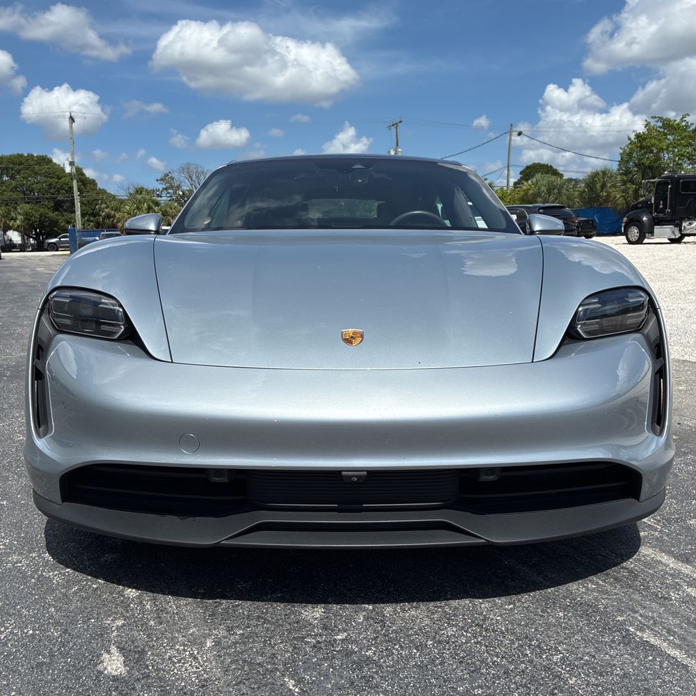 2022 Porsche Taycan Base