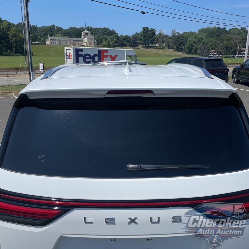2023 Lexus LX 600 F SPORT Handling