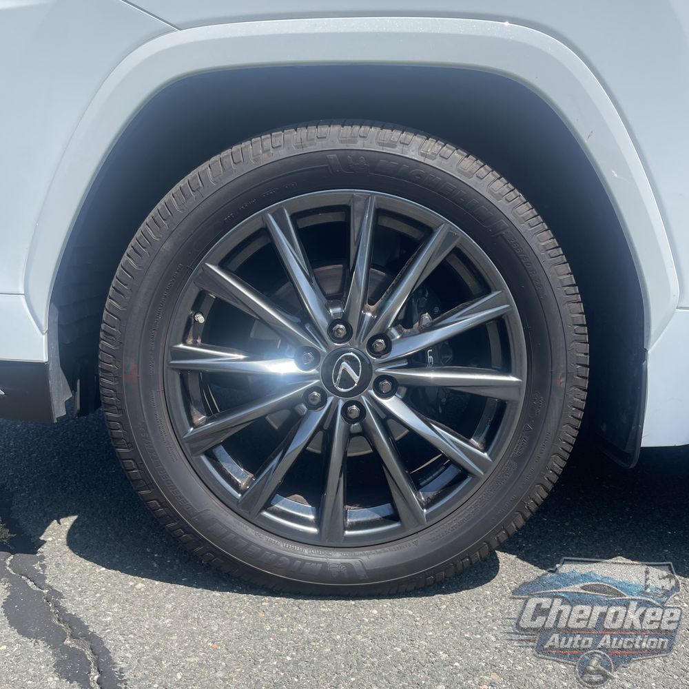 2023 Lexus LX 600 F SPORT Handling