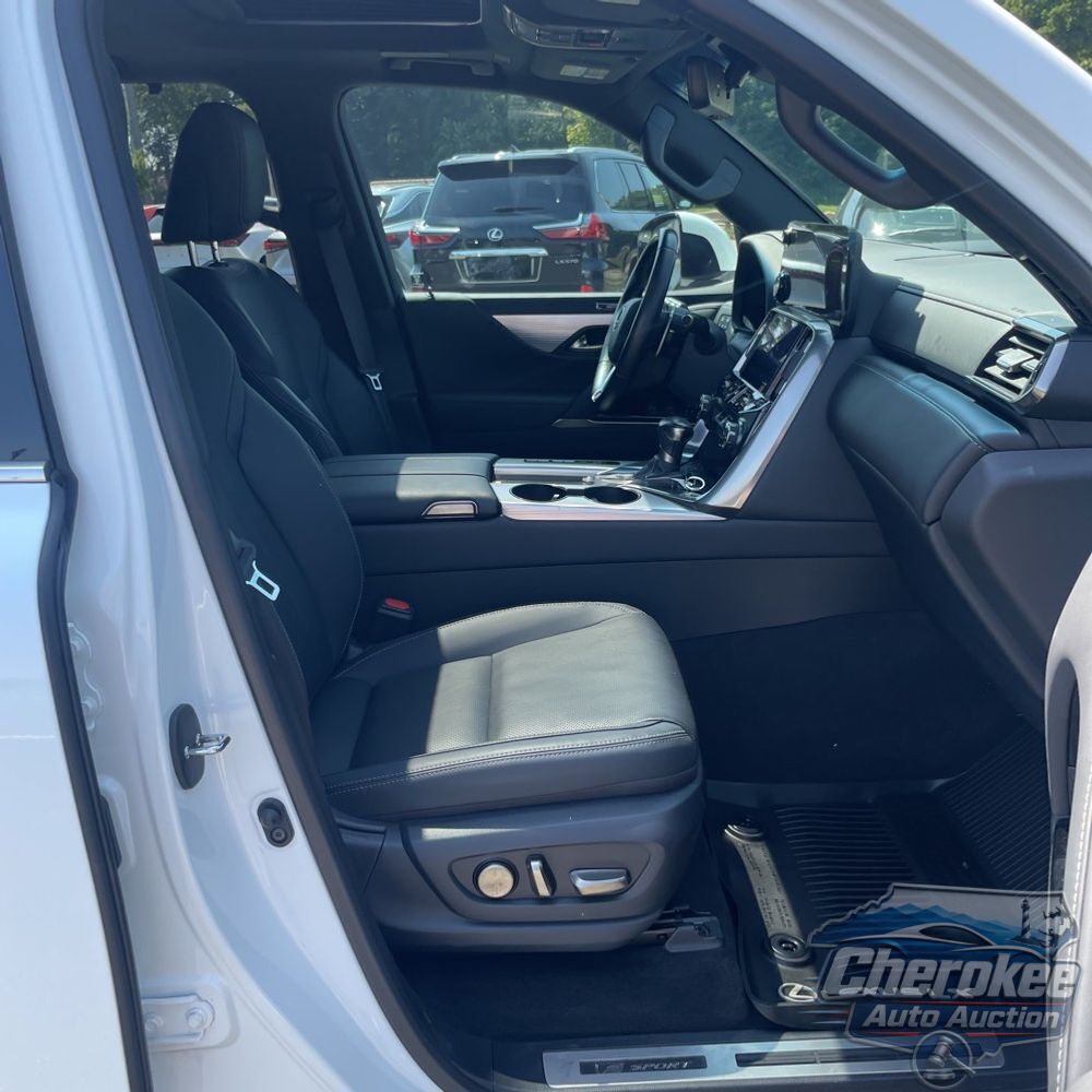 2023 Lexus LX 600 F SPORT Handling