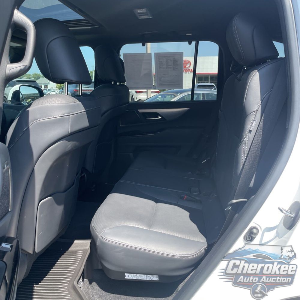 2023 Lexus LX 600 F SPORT Handling