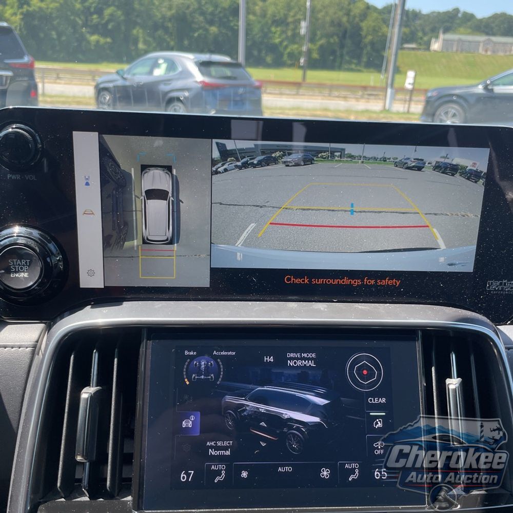 2023 Lexus LX 600 F SPORT Handling