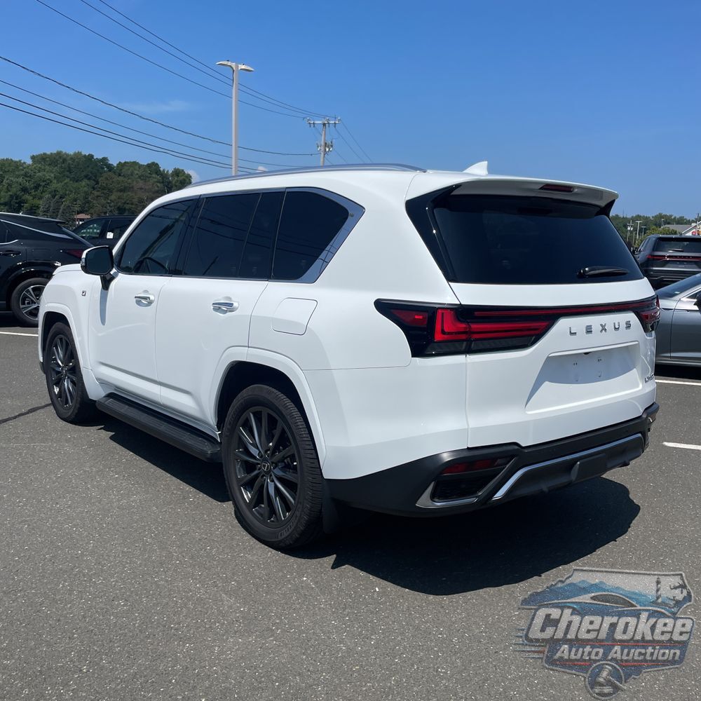 2023 Lexus LX 600 F SPORT Handling
