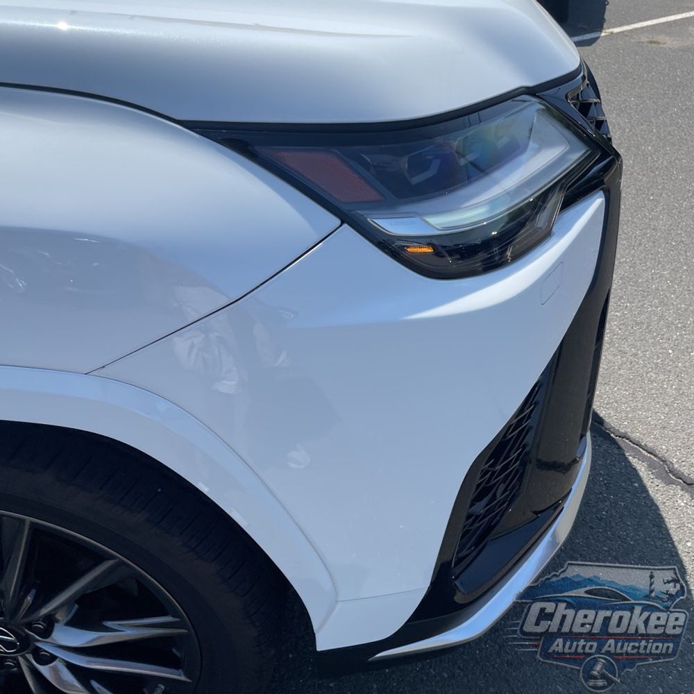 2023 Lexus LX 600 F SPORT Handling