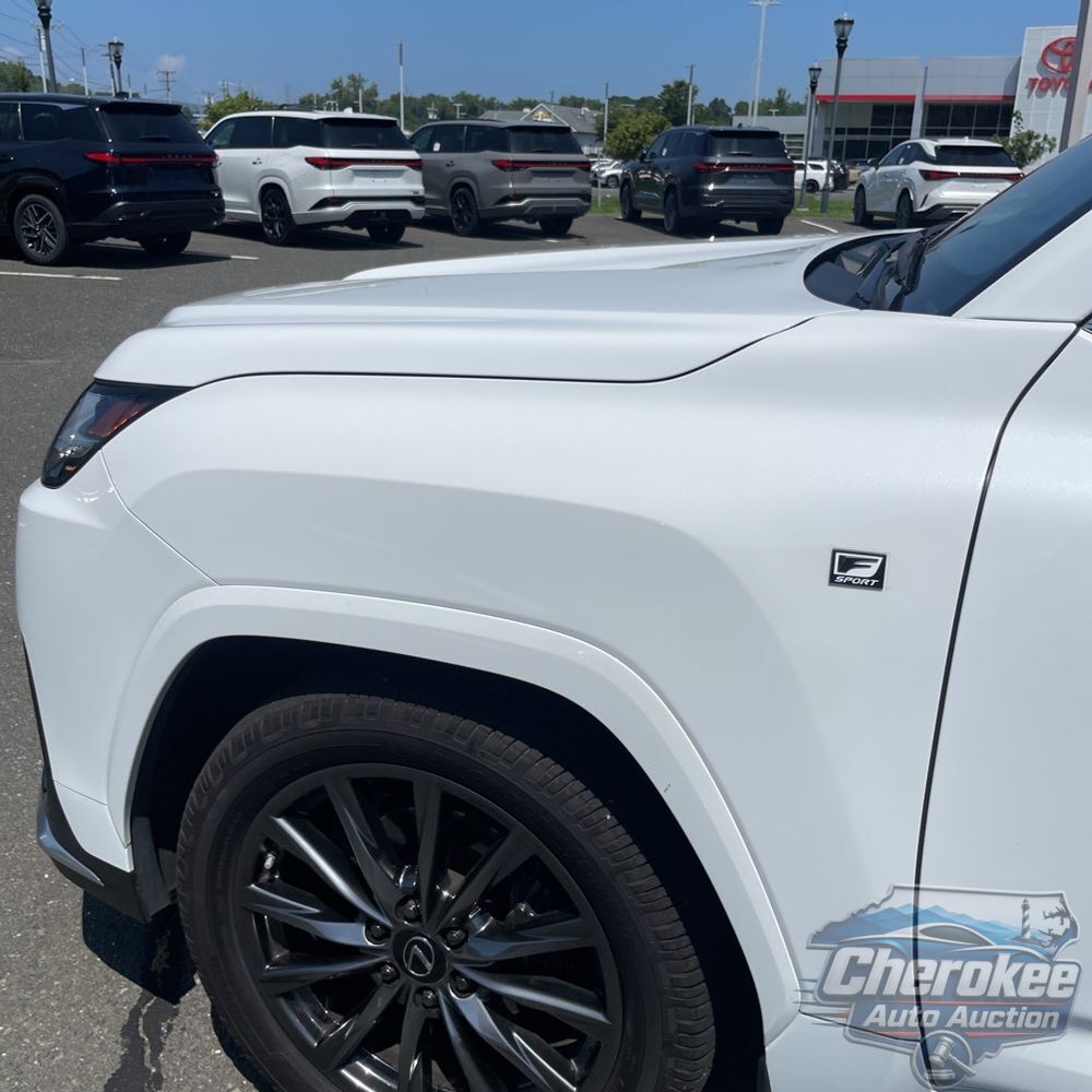 2023 Lexus LX 600 F SPORT Handling