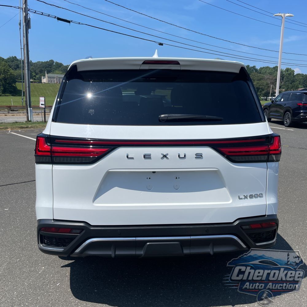 2023 Lexus LX 600 F SPORT Handling