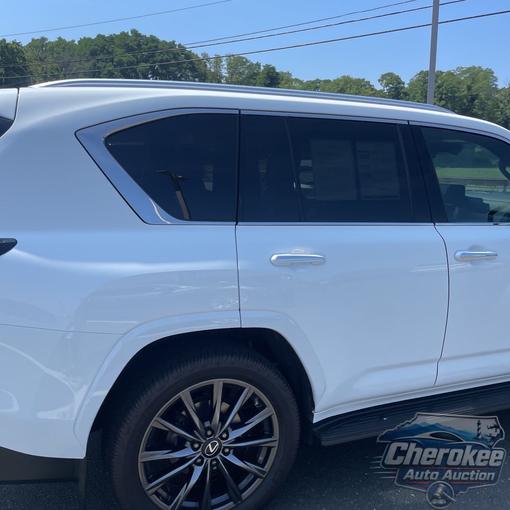 2023 Lexus LX 600 F SPORT Handling