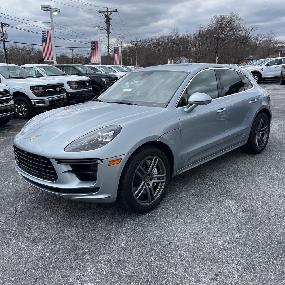 2021 Porsche Macan Turbo