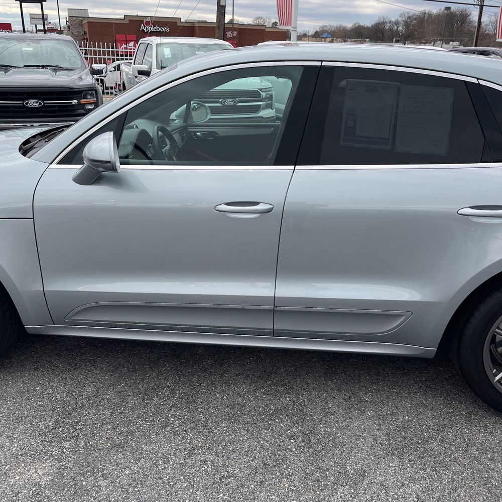 2021 Porsche Macan Turbo
