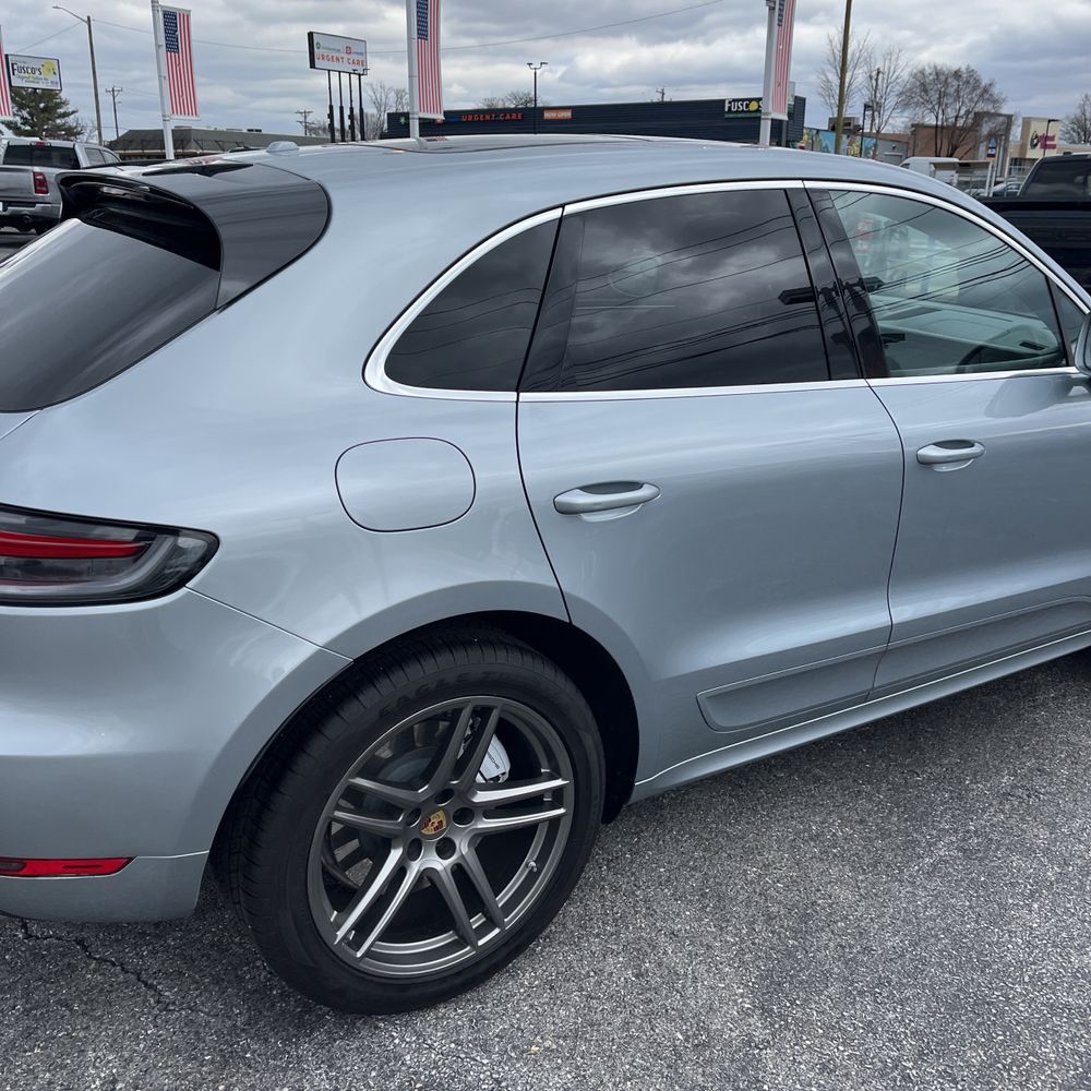 2021 Porsche Macan Turbo