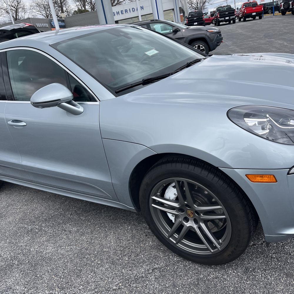 2021 Porsche Macan Turbo