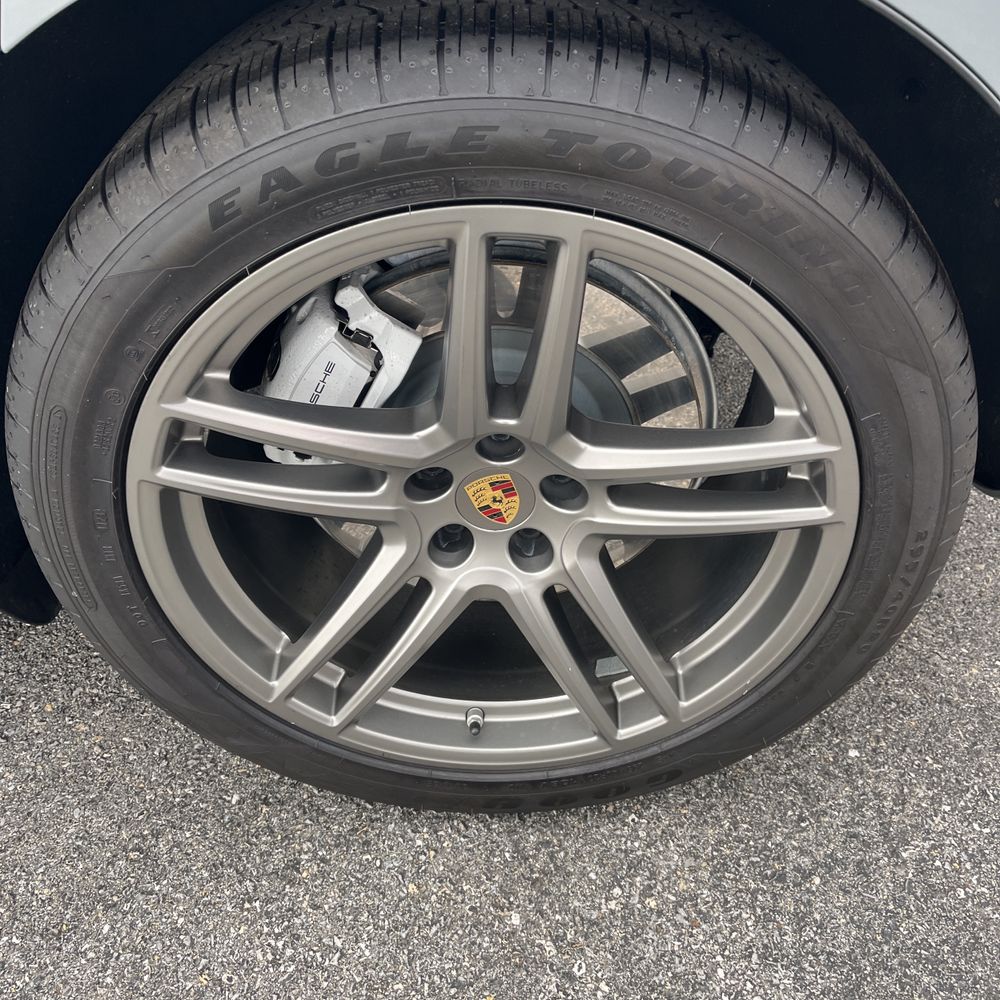 2021 Porsche Macan Turbo