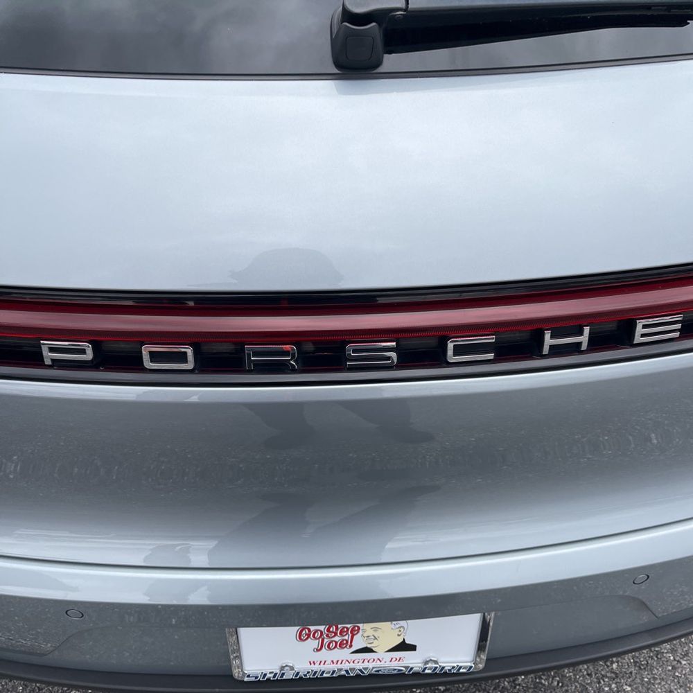 2021 Porsche Macan Turbo