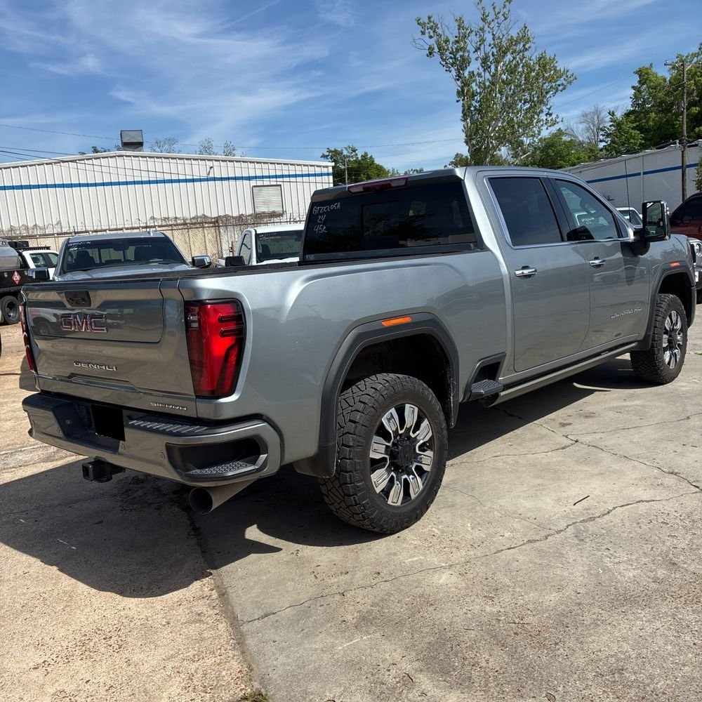 2024 GMC Sierra 2500HD Denali