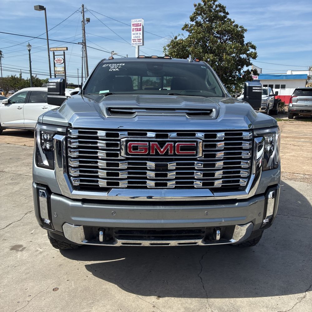 2024 GMC Sierra 2500HD Denali