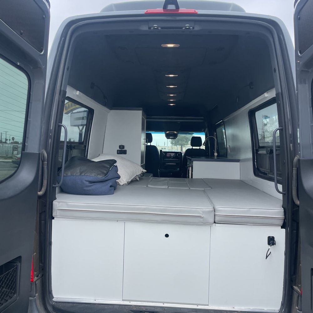 2022 Mercedes-Benz Sprinter 2500