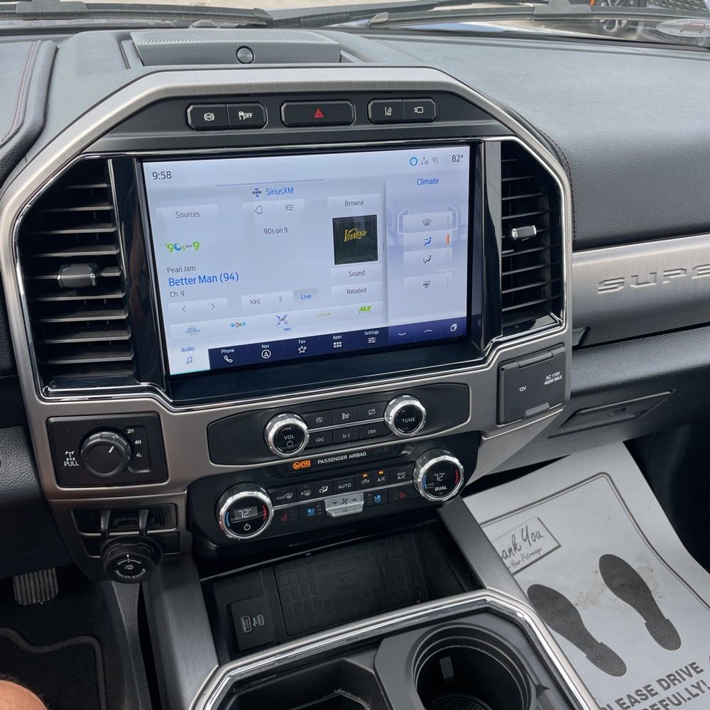2022 Ford F-350 Super Duty Platinum