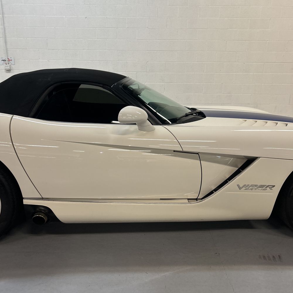 2005 Dodge Viper SRT-10