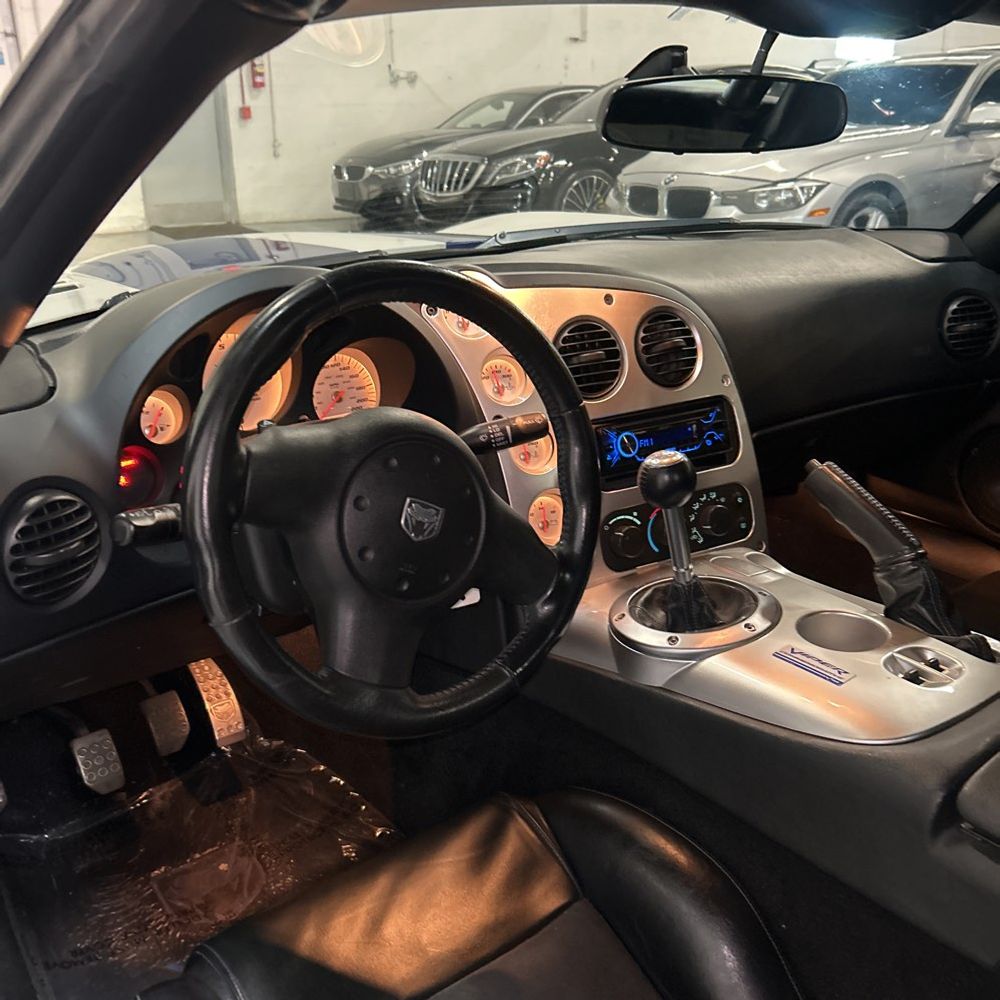 2005 Dodge Viper SRT-10