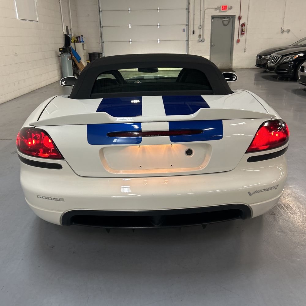2005 Dodge Viper SRT-10