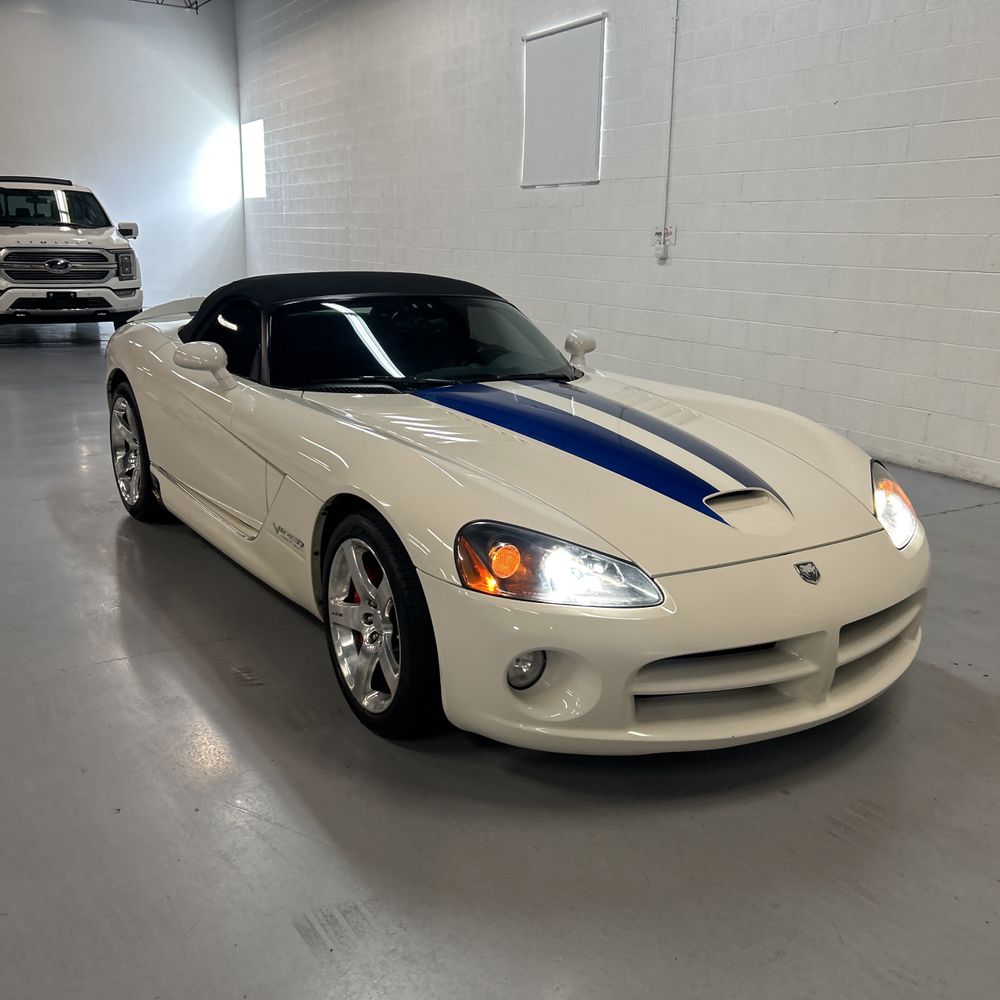 2005 Dodge Viper SRT-10