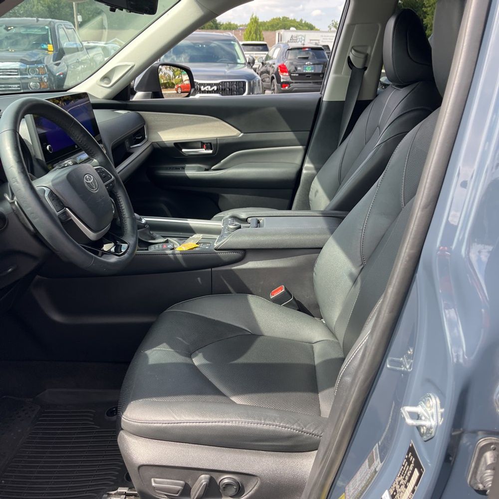 2024 Toyota Grand Highlander Platinum