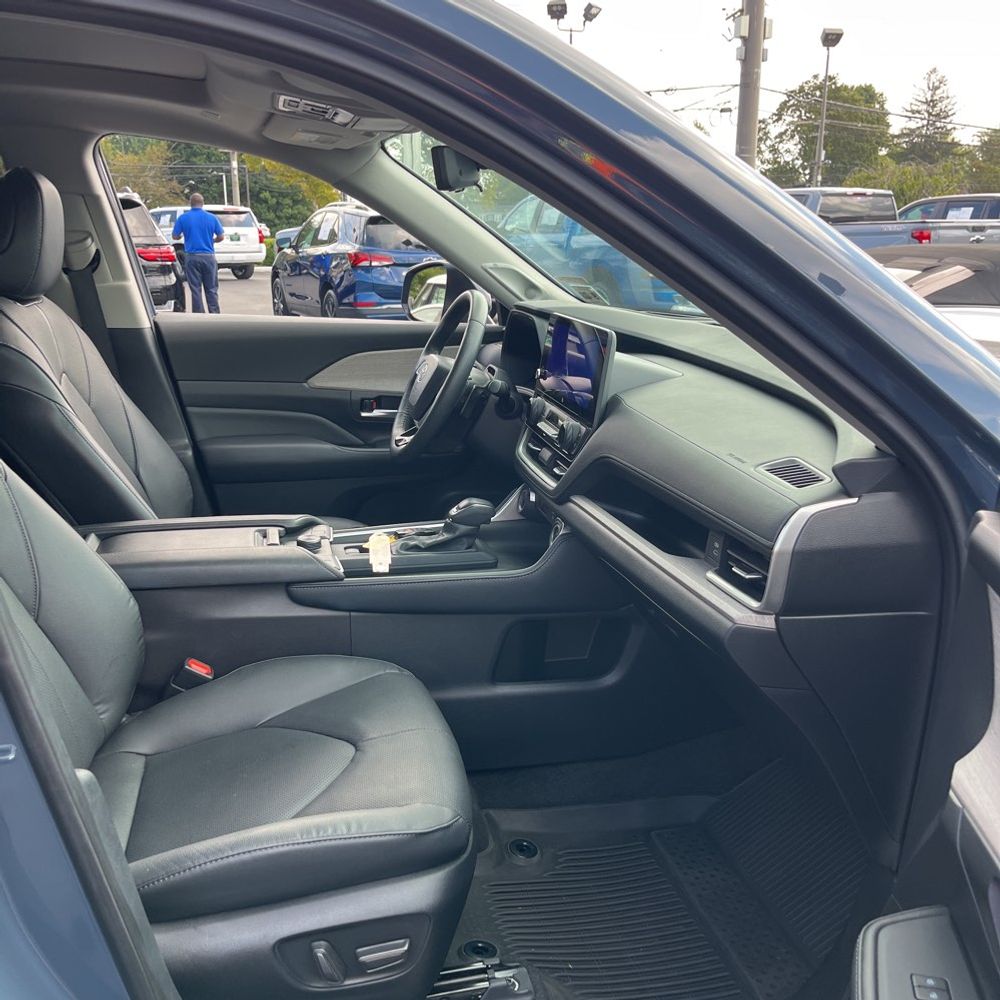 2024 Toyota Grand Highlander Platinum