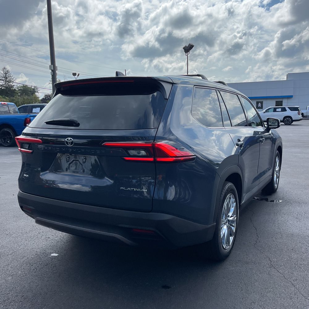2024 Toyota Grand Highlander Platinum
