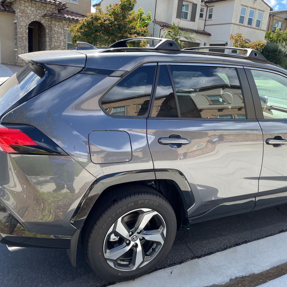 2025 Toyota RAV4 Plug-in Hybrid SE