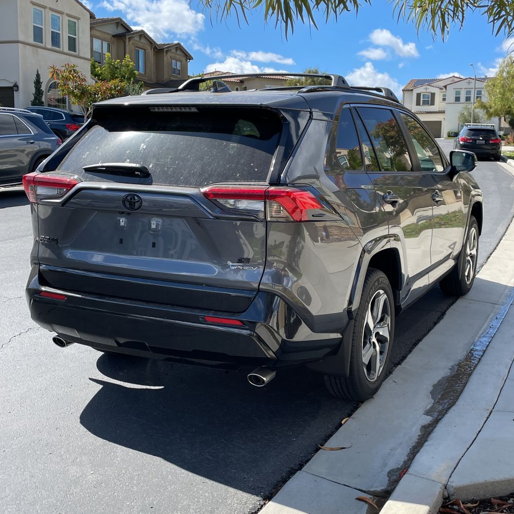 2025 Toyota RAV4 Plug-in Hybrid SE