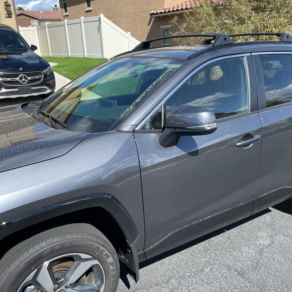 2025 Toyota RAV4 Plug-in Hybrid SE