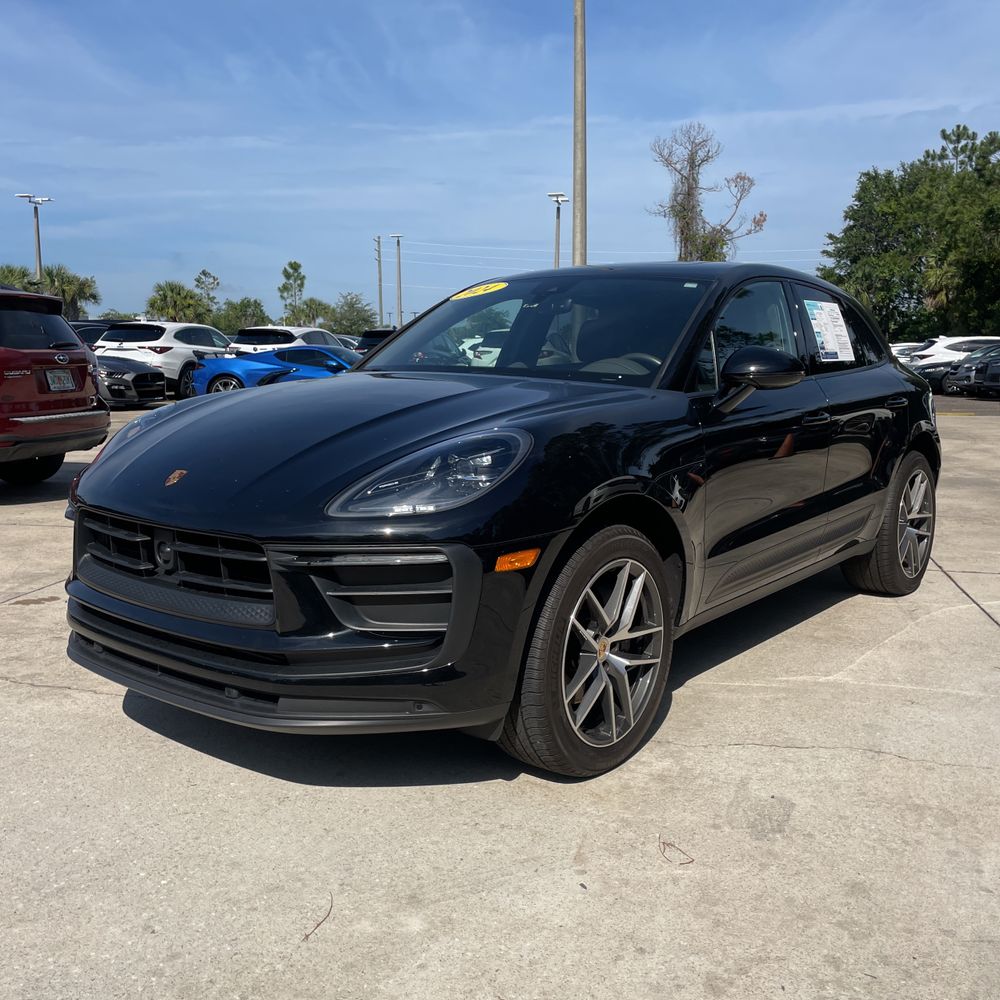 2024 Porsche Macan Base