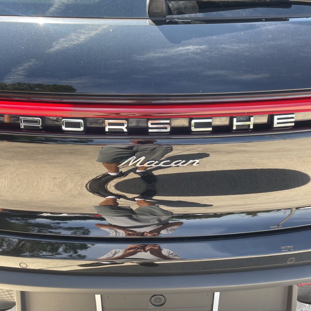 2024 Porsche Macan Base