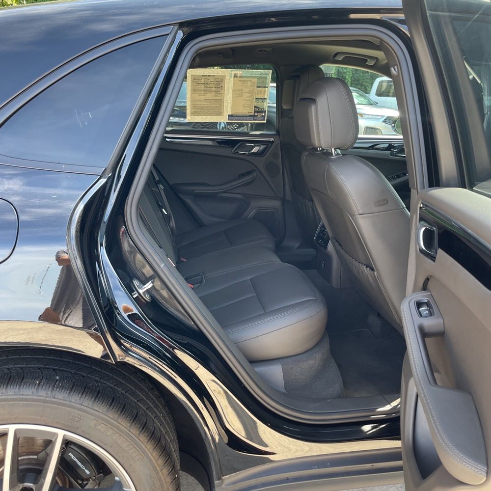2024 Porsche Macan Base