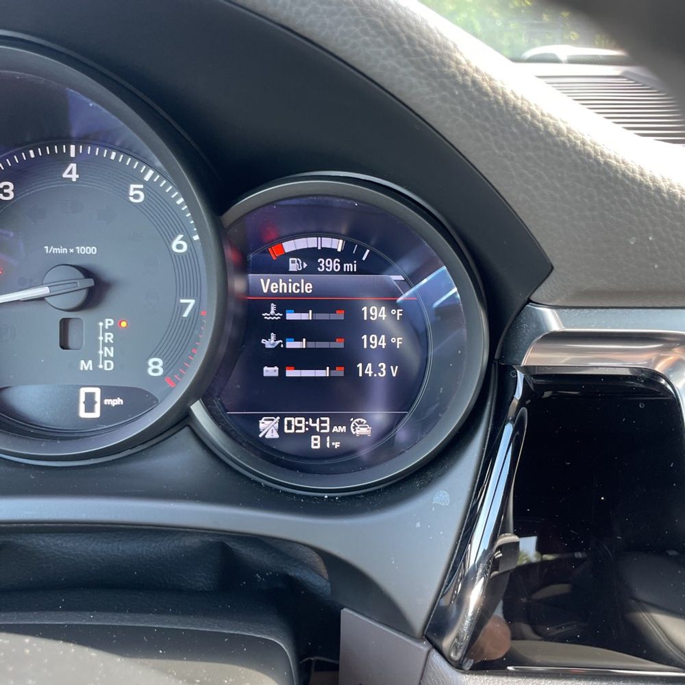 2024 Porsche Macan Base