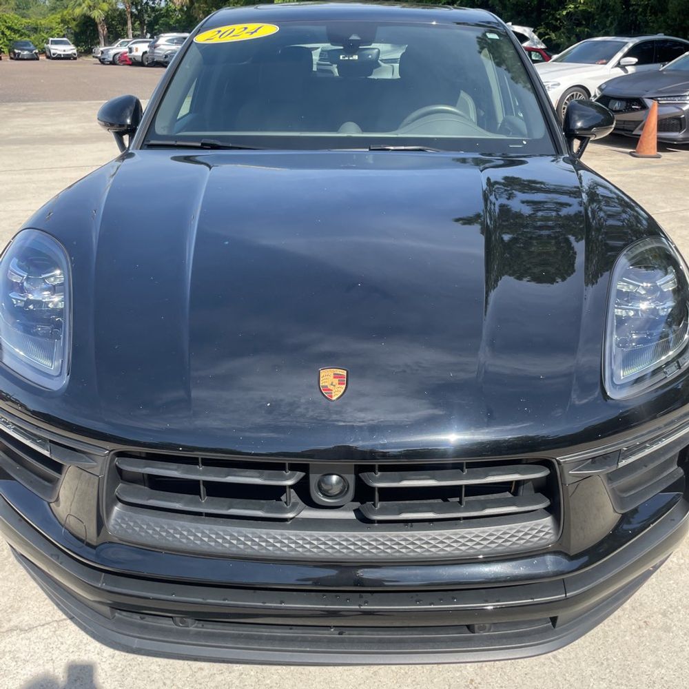 2024 Porsche Macan Base