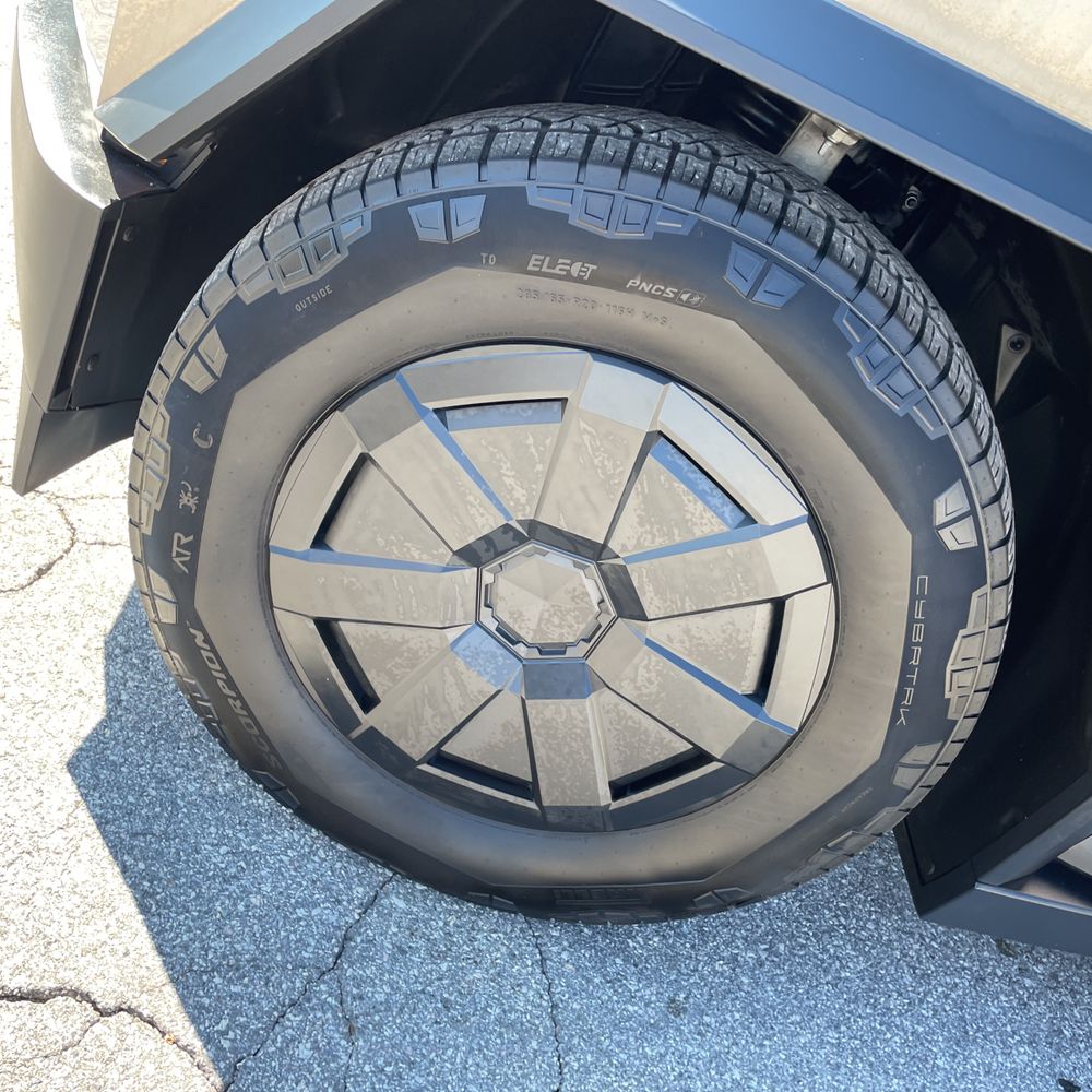 2024 Tesla Cybertruck Base