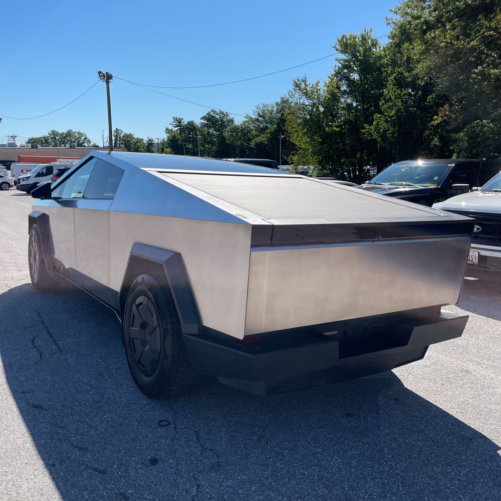 2024 Tesla Cybertruck Base